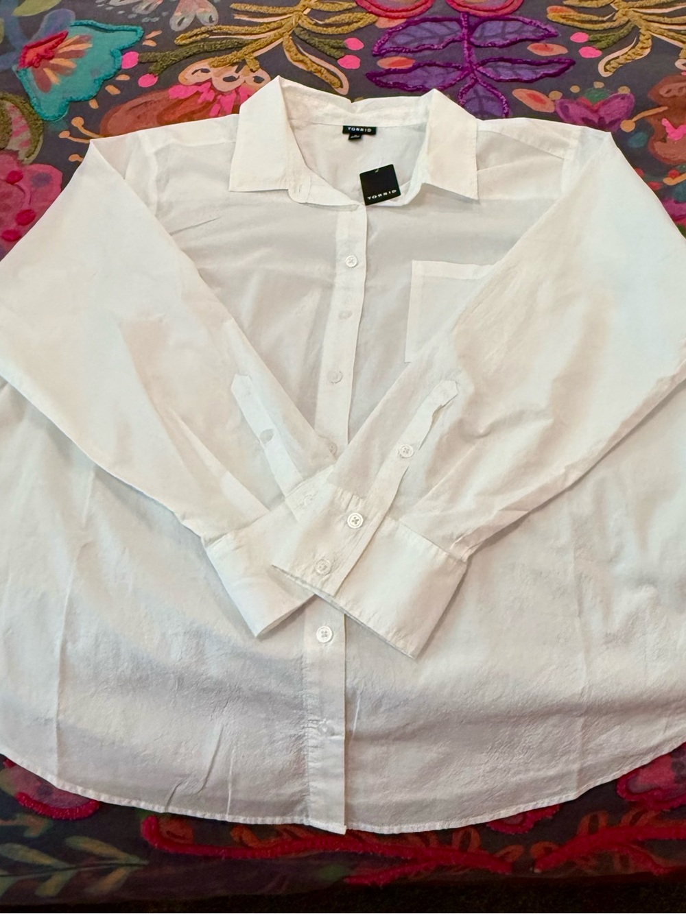 torrid White Relaxed Button-Front Shirt with Chest Pocket - Picture 4 of 4